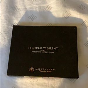 anastasia beverly hills